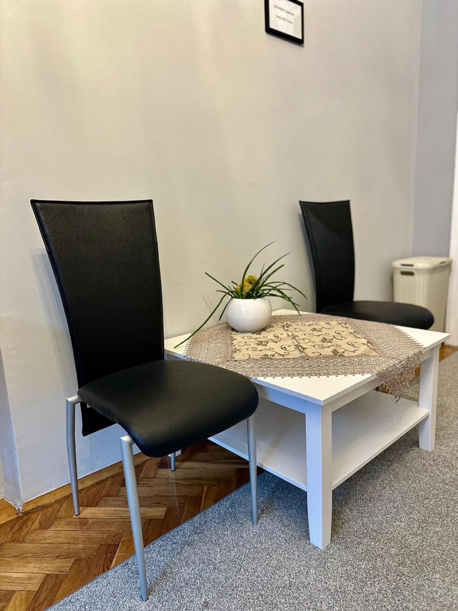 Apartament Przy Dworcu Radom Esterno foto